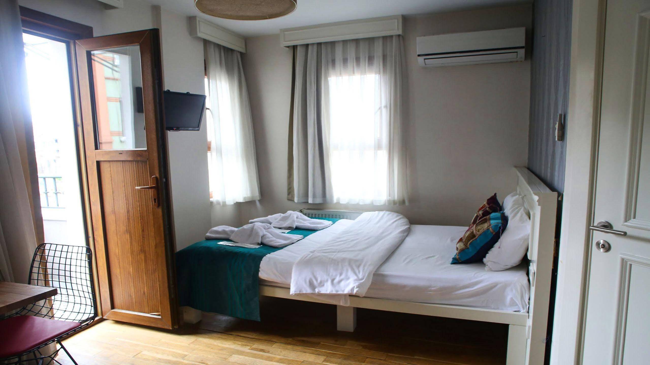 Neva Flats Taksim Hotel Istanbul Exterior photo